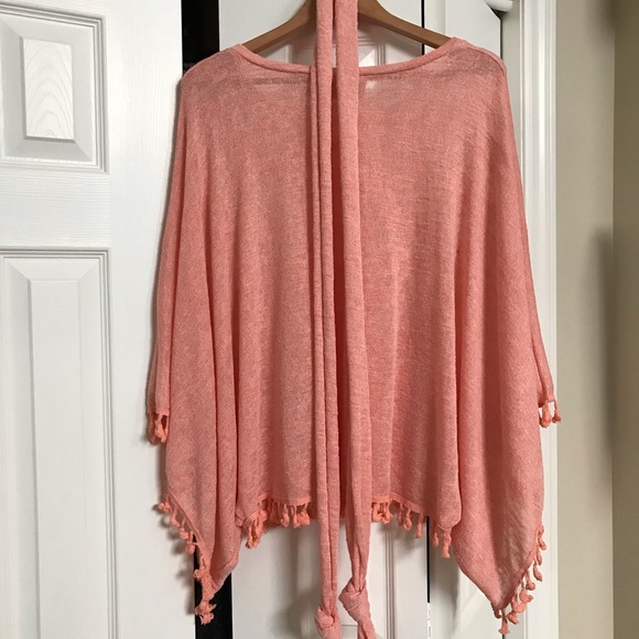 Poncho style top - Picture 2 of 6